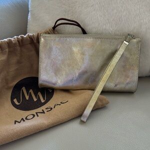 Monsac zippered leather wristlet